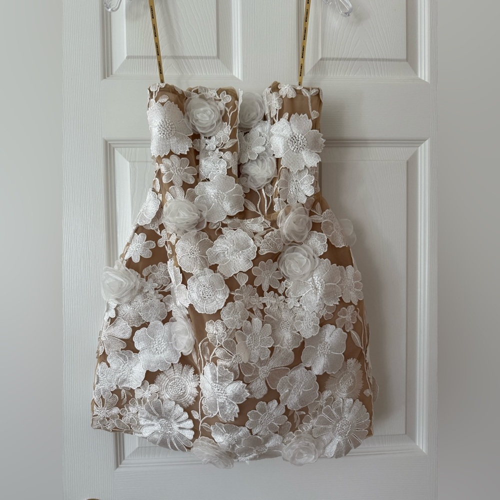 Bronx and Banco White Floral Applique Mini Dress on Tan